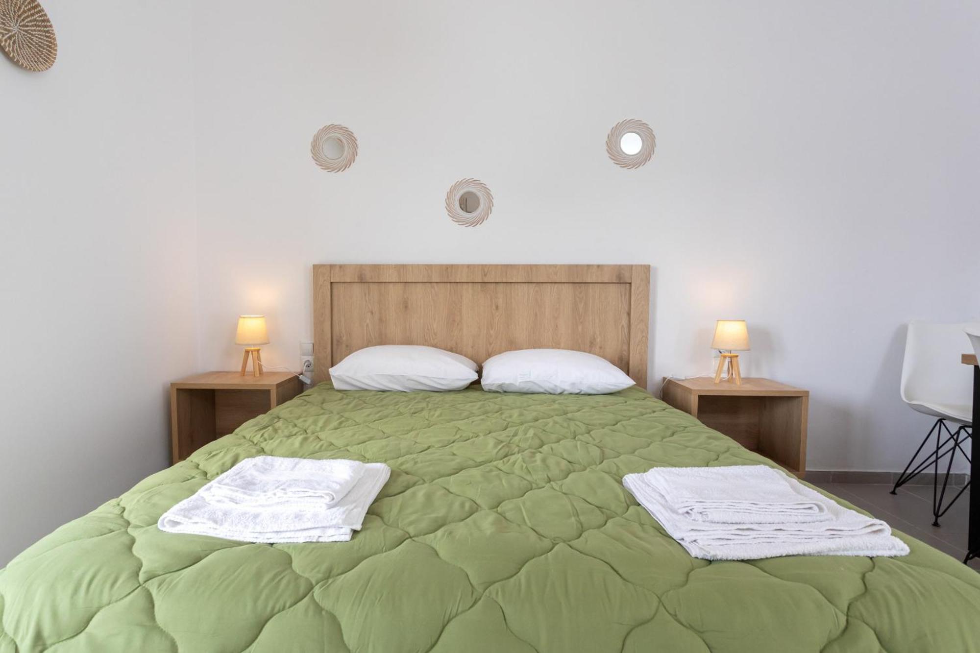 Dionysiasea 1 - Cozy Escape Steps From The Beach! Gazi Экстерьер фото